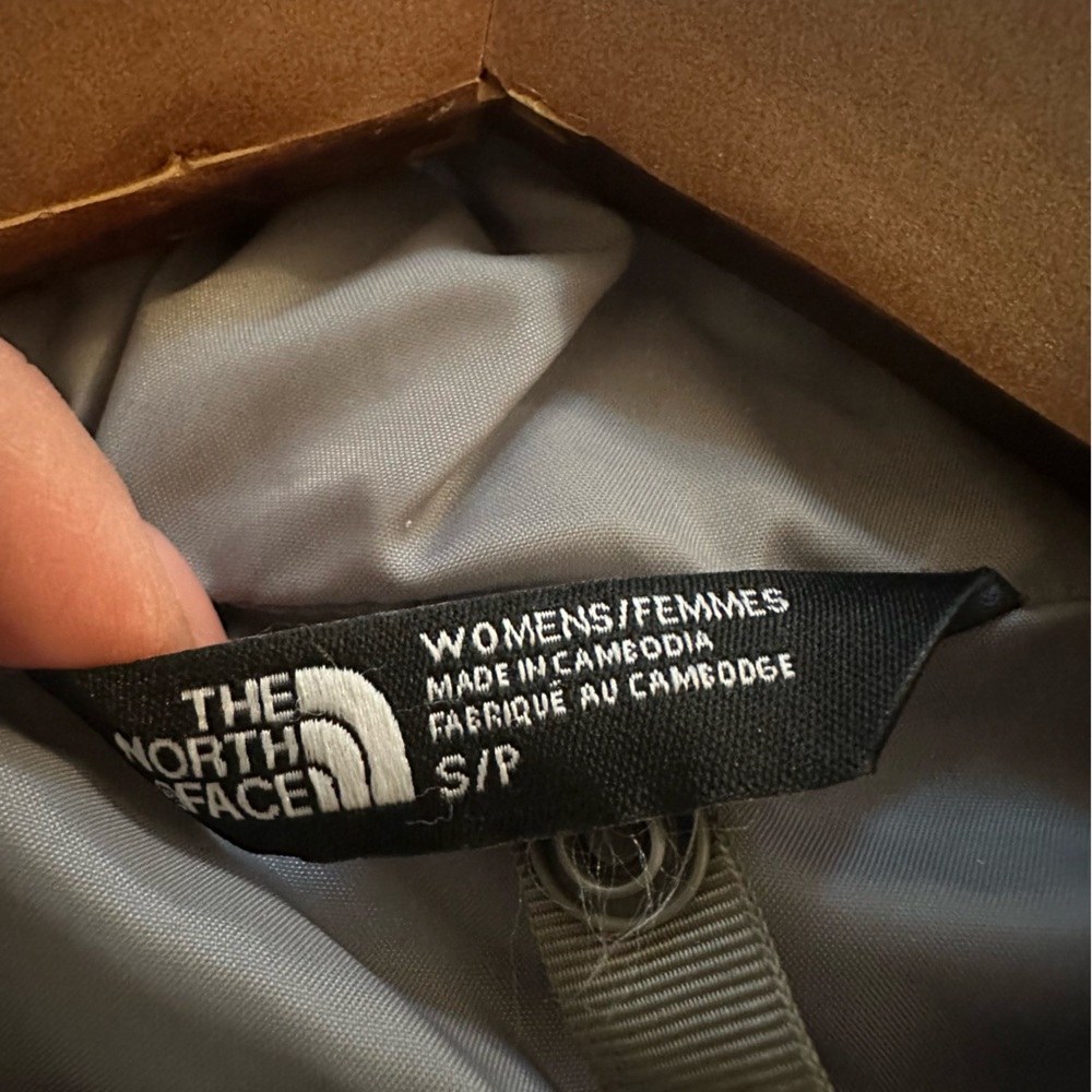 The North Face- Dry-vent raincoat- size small - Picture 6 of 6